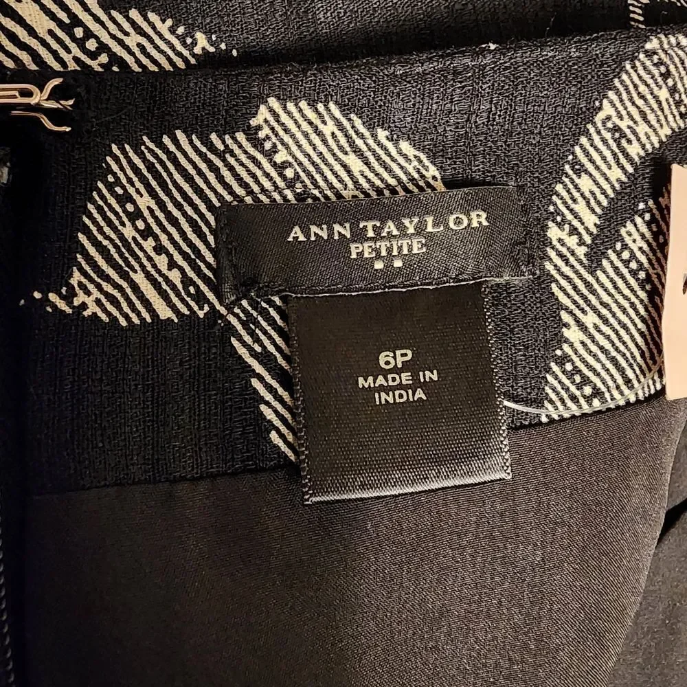 ANN TAYLOR PETITE Patterned Pencil Skirt
